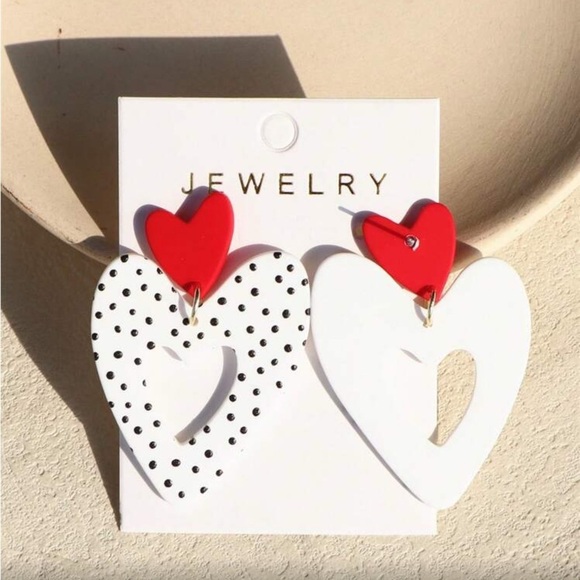 ✨NEW Polka dots Red and White Heart Earrings - Picture 5 of 5